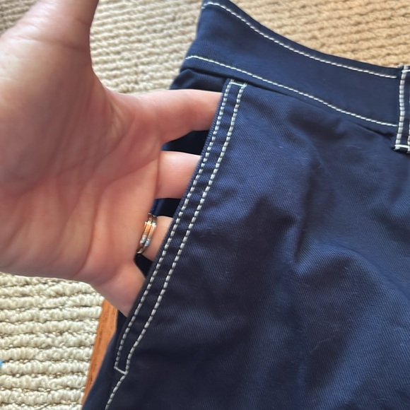 LOFT navy blue wide leg pants.Button front. Accent white stitching.Size 14Mcurvy - Picture 5 of 11